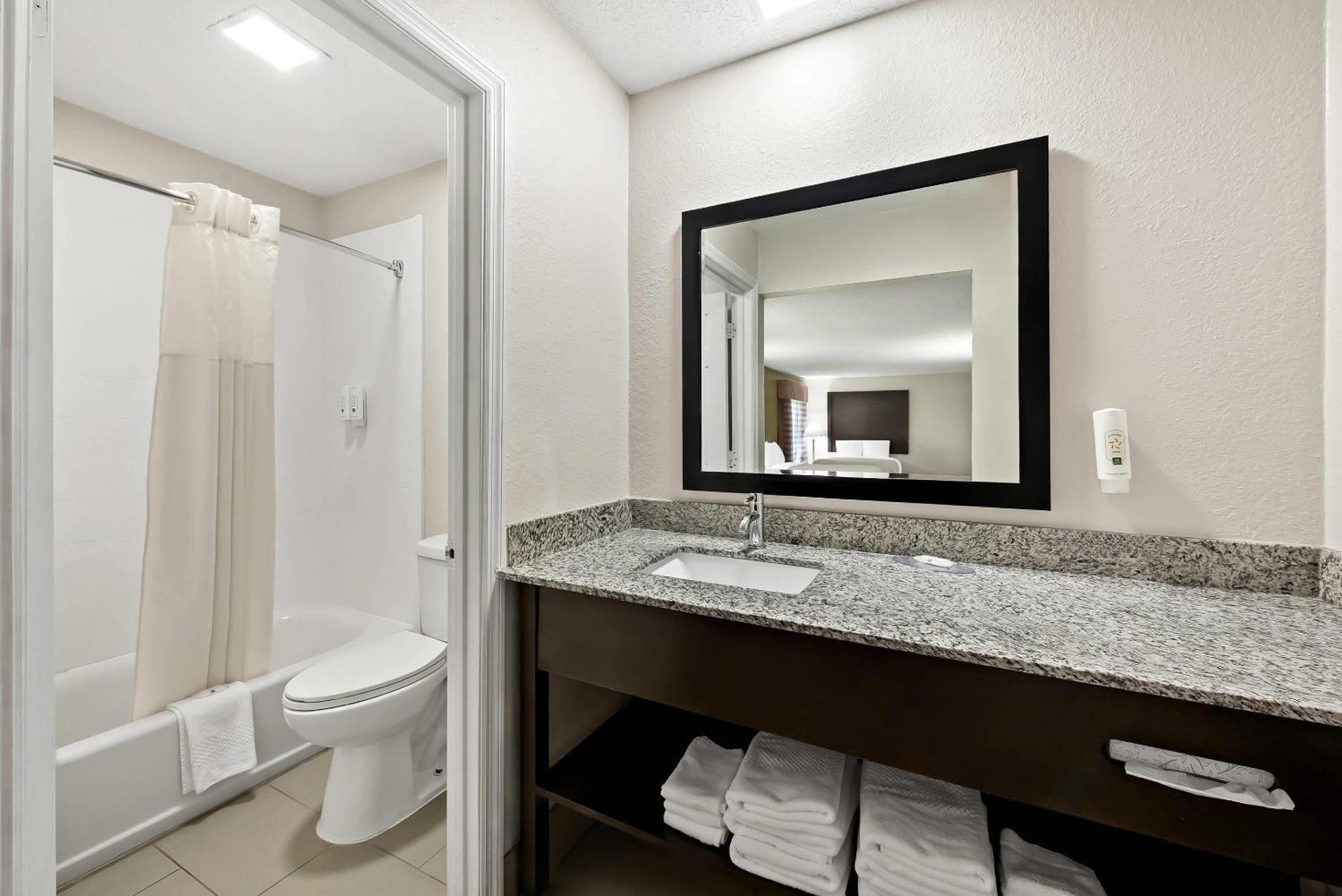 Quality Inn Raeford Ngoại thất bức ảnh